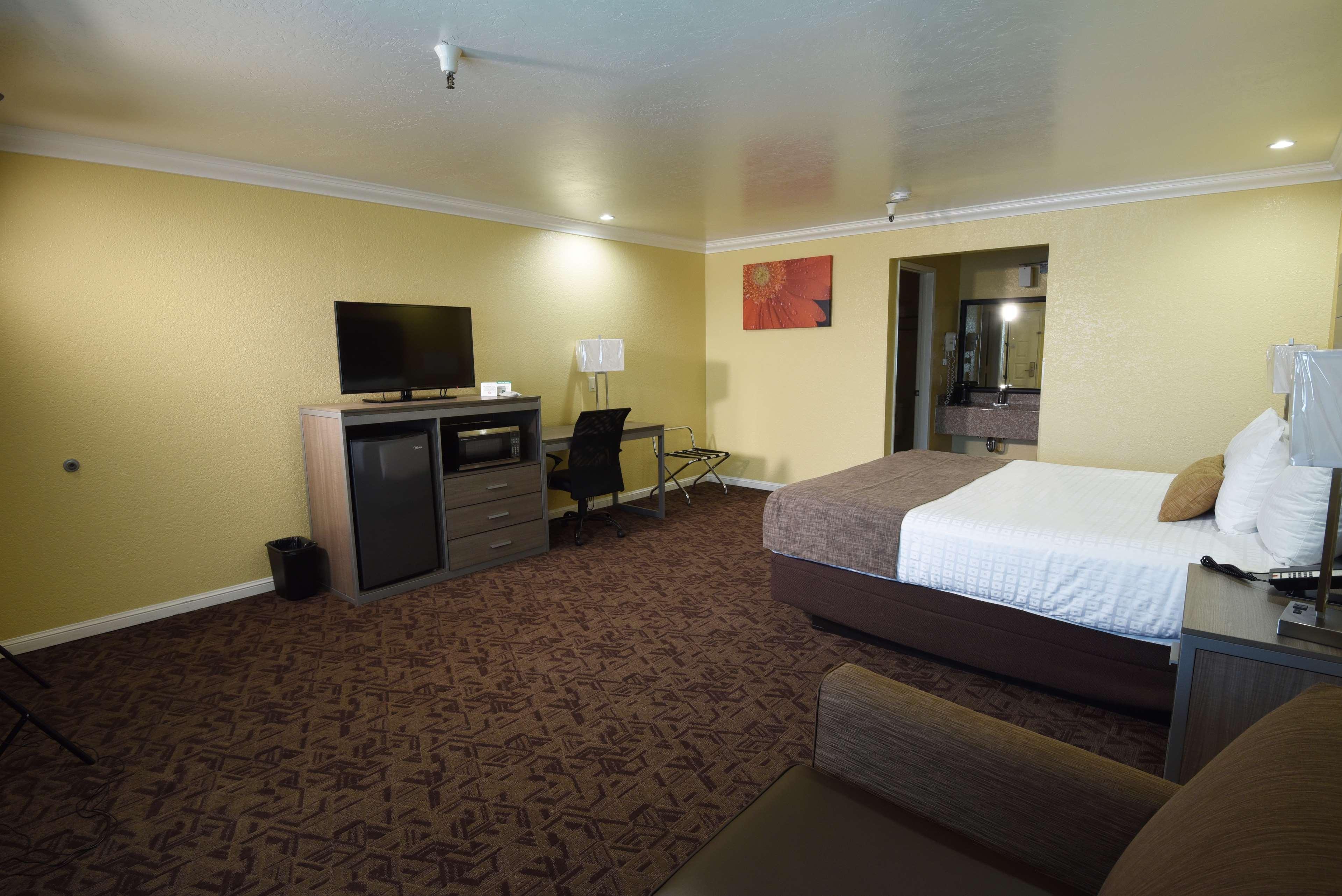 Best Western Hanford Inn Extérieur photo