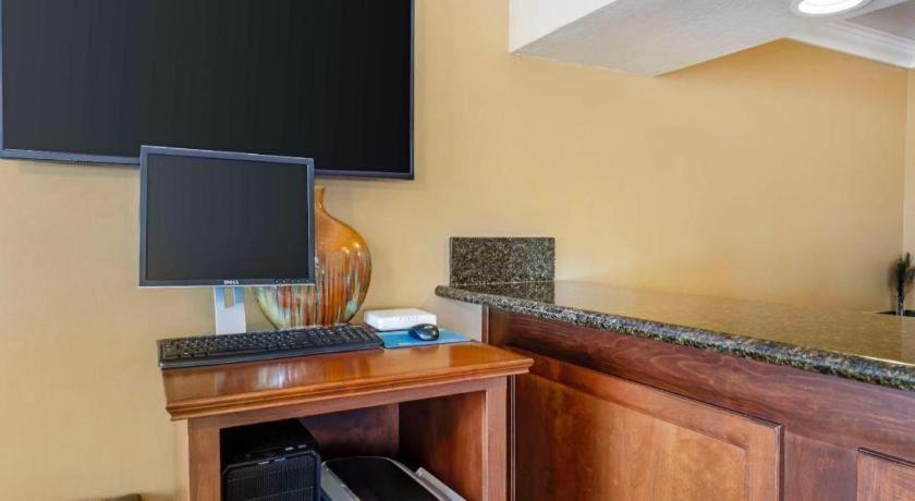 Best Western Hanford Inn Extérieur photo