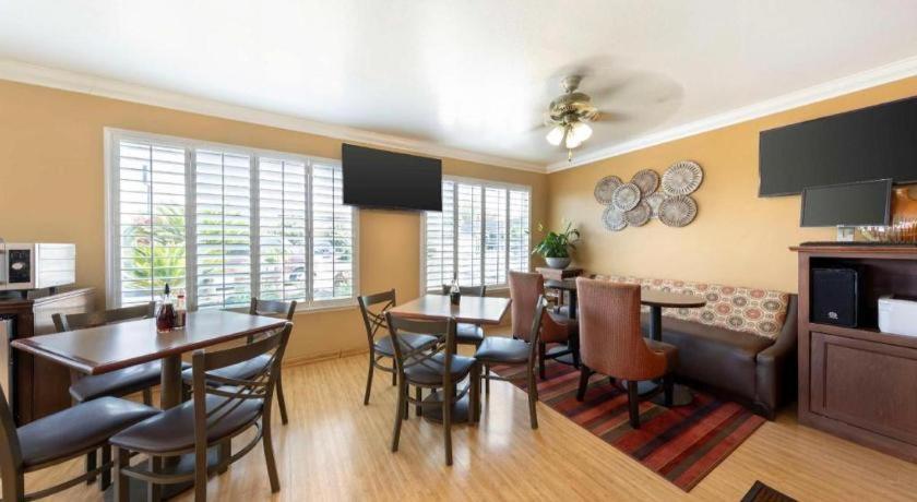 Best Western Hanford Inn Extérieur photo